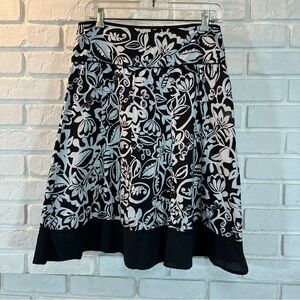 Pretty Floral Print Skirt with side Zipper, Lined, Size 9